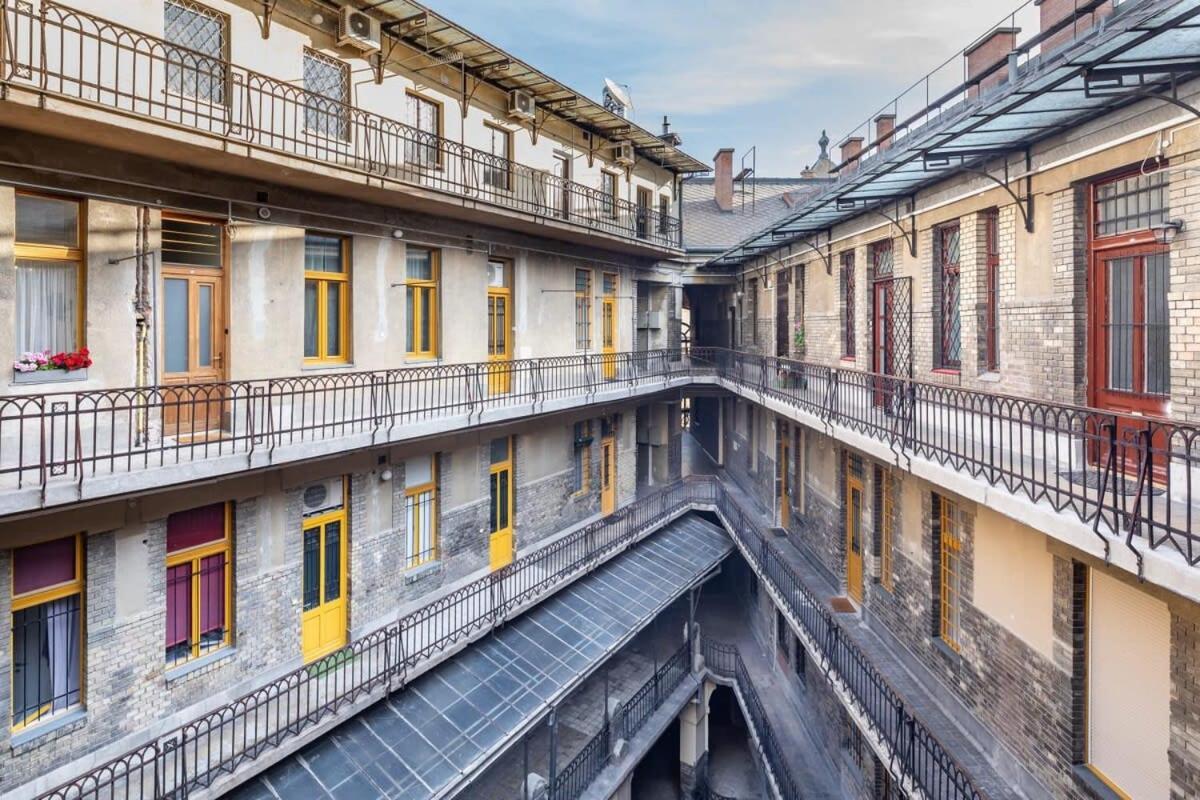 Super Central Convenient Apartment Budapest Kültér fotó